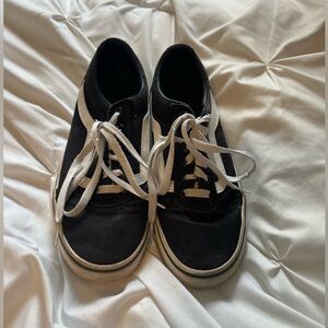 Black Vans Low Top 6.5 Womens